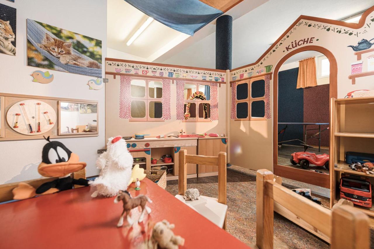 Kinderbauernhof Scharrerhof 홀레르스바흐 임 핀츠가우 외부 사진